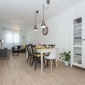  Apartment Splitspirit