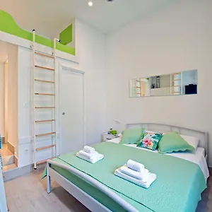  Apartment Microapartment Suni